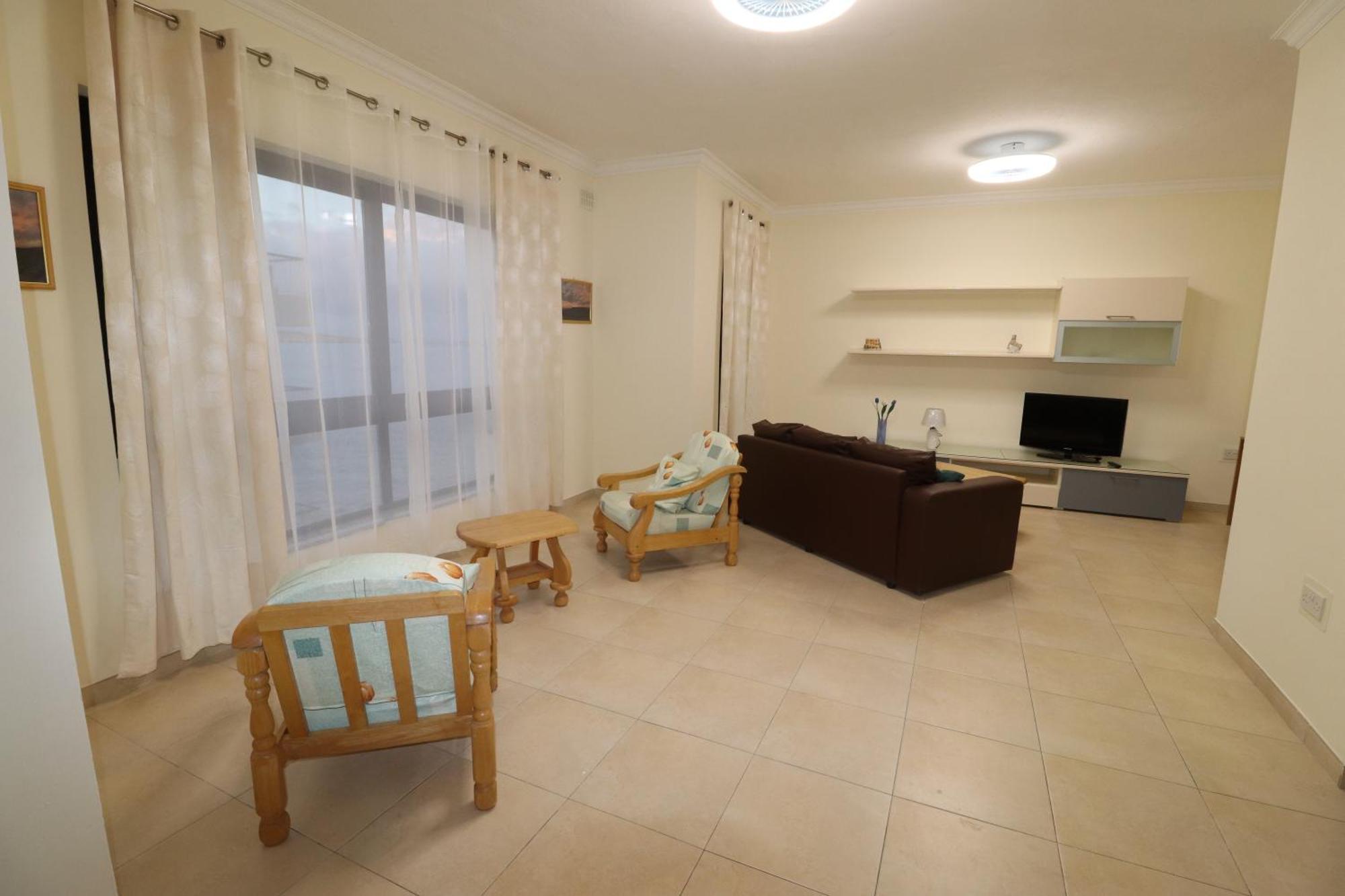 The Sea Just Across The Road - Flat 3 Apartment St. Paul's Bay Exterior photo